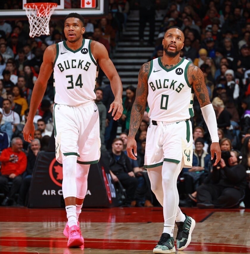 关于里程碑夜密尔沃基雄鹿篮板制胜，亚冠冲刺阶段刷纪录，态度坚定，阵容厚度经受考验的信息